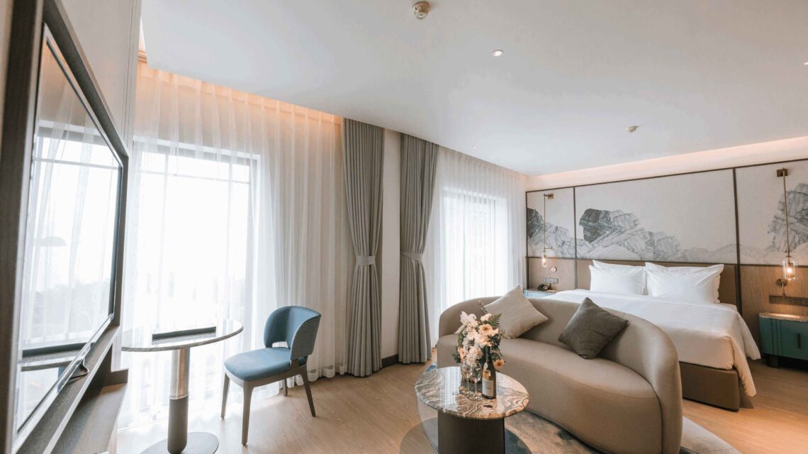 DELUXE SUITE OCEAN_00003 ReSized